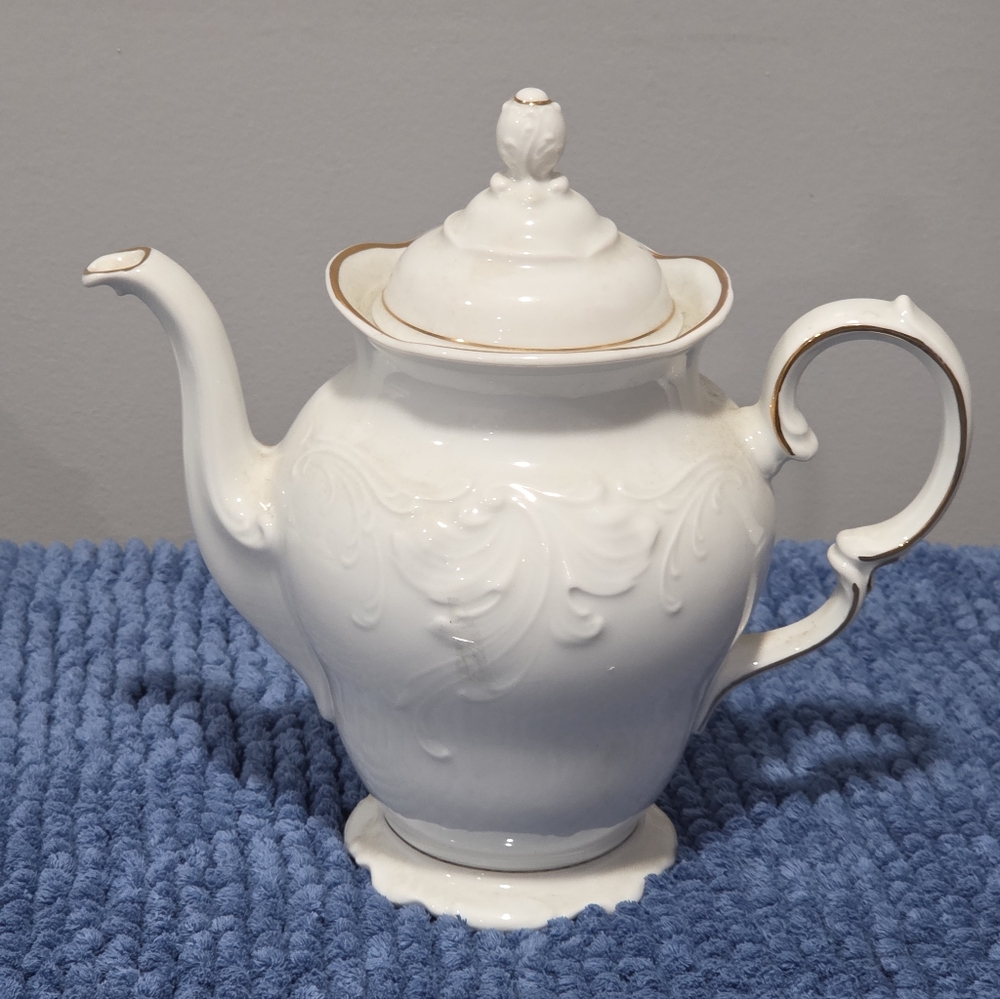 Royal Kent Poland Embossed White Gold Trim Teapot